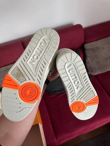 Louis Vuitton - Sneakers - Maat: EU 41 - Nieuw met tags beschikbaar voor biedingen