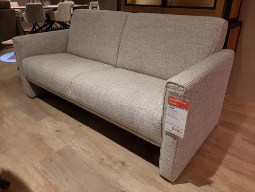 2.5-Zitsbank Junin beige **SHOWROOMMODEL**, Huis en Inrichting, Banken | Bankstellen, Nieuw, Stof