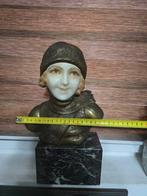 A. Trefoloni - sculptuur, Bust of a young girl - 35 cm -