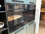 Nolte showroom keuken – Eiken nero/Blackgreen - Compleet, Huis en Inrichting, Overige kleuren, Overige typen, Met kookeiland, Graniet of Steen