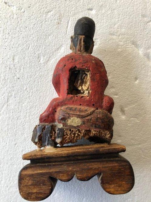 Een heel oud, klein, houten Chinees kunstwerk dat alles, Antiek en Kunst, Antiek | Overige Antiek