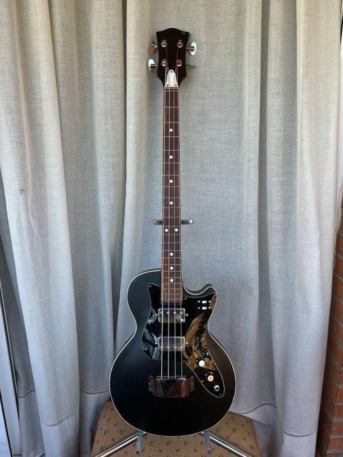 C. G. Winner - MIJ Short Scale Les Paul Bass 1960s - Black, Muziek en Instrumenten, Snaarinstrumenten | Gitaren | Akoestisch