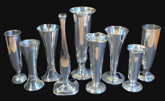 WMF, Keltum, e.a. - Vaas - Verzilverd metaal - Negen, Antiek en Kunst, Curiosa en Brocante