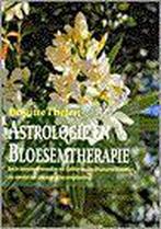Astrologie en bloesemtherapie 9789063784348 B. Thelen, Boeken, Esoterie en Spiritualiteit, Verzenden, Gelezen, B. Thelen