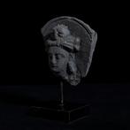Gandhara Hoofd van Bodhisattva - Leisteen - 3e-5e eeuw na, Verzamelen, Mineralen en Fossielen