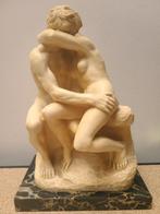 Auguste Rodin - Beeld, Le baiser - 3,2 kg - 26 cm - Hars,