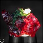 Zeer zeldzame edelsteen-Cuprit-kwarts kristal op, Verzamelen, Mineralen en Fossielen