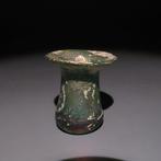 Oud-Romeins Glas Flask. 3e eeuw na Christus. Hoogte 3,5 cm.