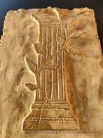 sculptuur, Bassorilievo Colonna Greca con Foglie di