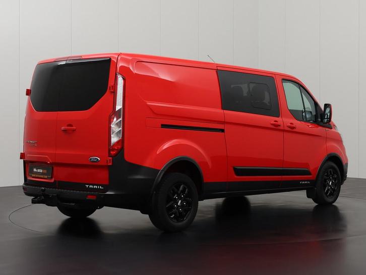 Ford Transit Custom Dubbel cabine L2 H1 2022 Diesel, Auto's, Ford, Dealer onderhouden, Te koop, Zwart, Handgeschakeld, Financial lease