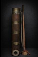 Oude Tibetaanse boterbarat 84 cm - Hout en brons - Tibet -