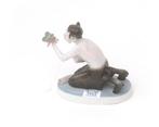 Porselein polychroom beeld Faun met Vlinder Karl Himmelstoss, Antiek en Kunst