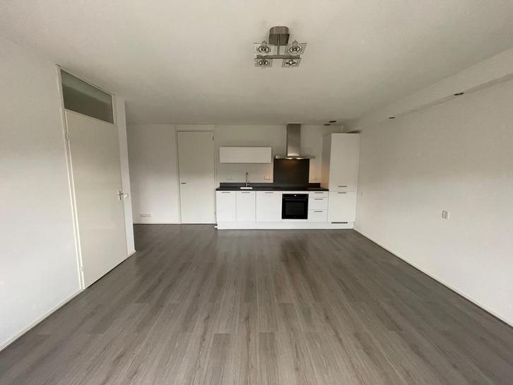 Bovenwoning te huur 2 kamers, Groningen, Huizen en Kamers, Huizen te huur, Direct bij eigenaar, Groningen, Bovenwoning