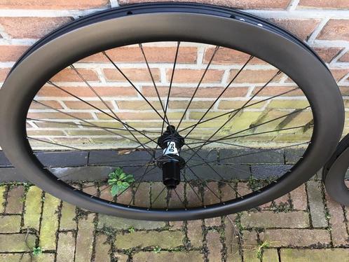 Carbon velg (laten vervangen of laten monteren), Fietsen en Brommers, Fietsonderdelen, Nieuw