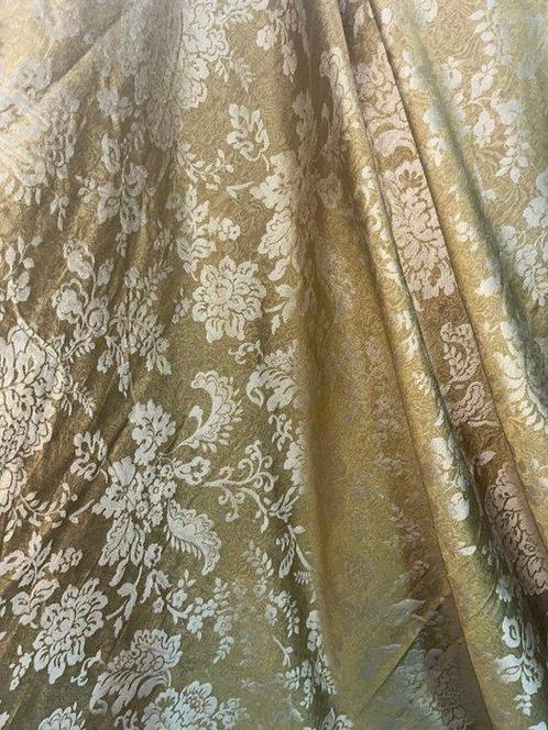 Tijdloze elegantie: Prachtige Damast Florentia-stof in Luigi, Antiek en Kunst, Antiek | Kleden en Textiel