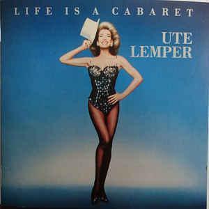 cd - Ute Lemper - Life Is A Cabaret, Cd's en Dvd's, Cd's | Overige Cd's, Zo goed als nieuw, Verzenden