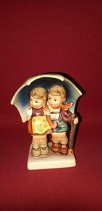 Goebel, Hummel - M.I. Hummel - Beeldje, - Stormy Weather -, Antiek en Kunst