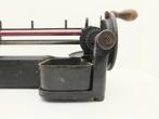 Guhl & Harbeck - Pencil Sharpener - Puntenslijper Antiek, Antiek en Kunst, Antiek | Wandborden en Tegels
