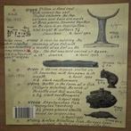 TRIUMPH, PROTECTION & DREAMS east african headrests in, Antiek en Kunst