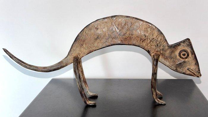 Caméléon en bronze, art traditionnel africain - sculptuur -, Antiek en Kunst, Kunst | Niet-Westerse kunst