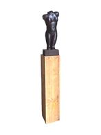 Torso vrouw – 160 cm – gietijzer op steigerhouten zuil, Ophalen of Verzenden, Nieuw