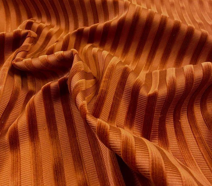 Prestigieuze koperstof in katoen met verticale strepen in, Antiek en Kunst, Antiek | Kleden en Textiel