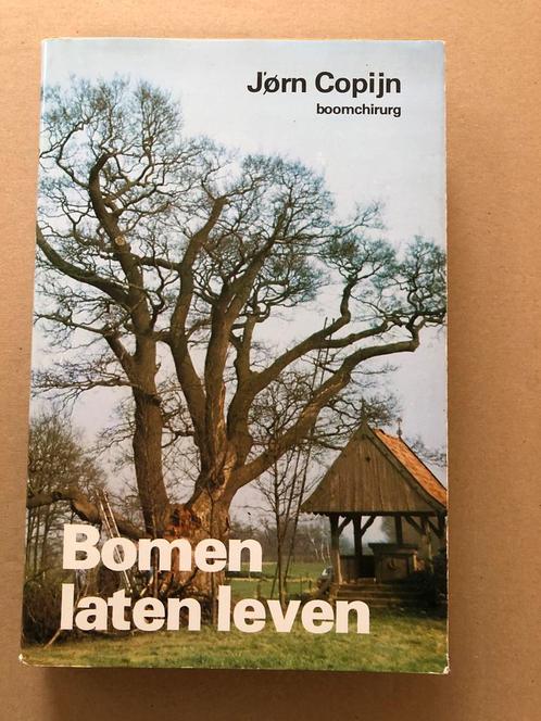Bomen laten Leven - Informatie Bomen en Boomchirurgie, Boeken, Natuur, Gelezen, Bloemen, Planten en Bomen, Ophalen of Verzenden