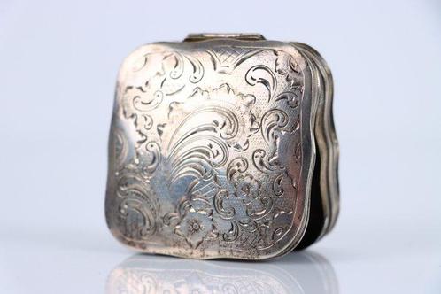 Pillendoosje - .835 zilver, Antiek en Kunst, Antiek | Goud en Zilver