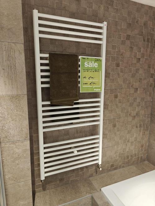 showmodel handdoekenradiator 60x131cm wit CV - 0028, Doe-het-zelf en Verbouw, Verwarming en Radiatoren, Radiator, Nieuw, Ophalen