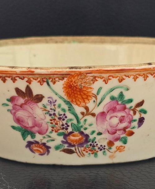 Decoratief ornament, Antiek en Kunst, Antiek | Glas en Kristal