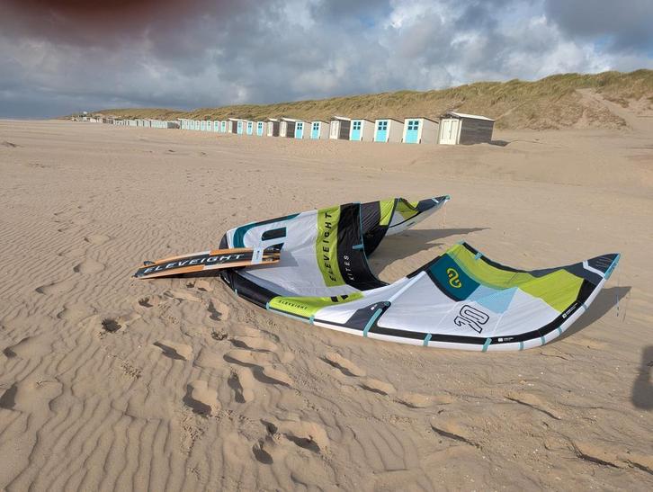 45% korting zgan RS en XS en twintips Eleveight 2025 te koop, Watersport en Boten, Kitesurfen, Zo goed als nieuw