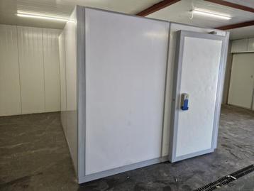 Vriescel 257 x 257 x 220 cm beschikbaar voor biedingen