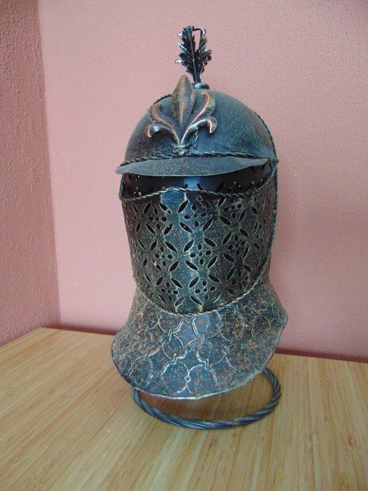 Helm (1) - Middeleeuwen, kruisvaardersperiode - Europa -, Antiek en Kunst, Kunst | Designobjecten