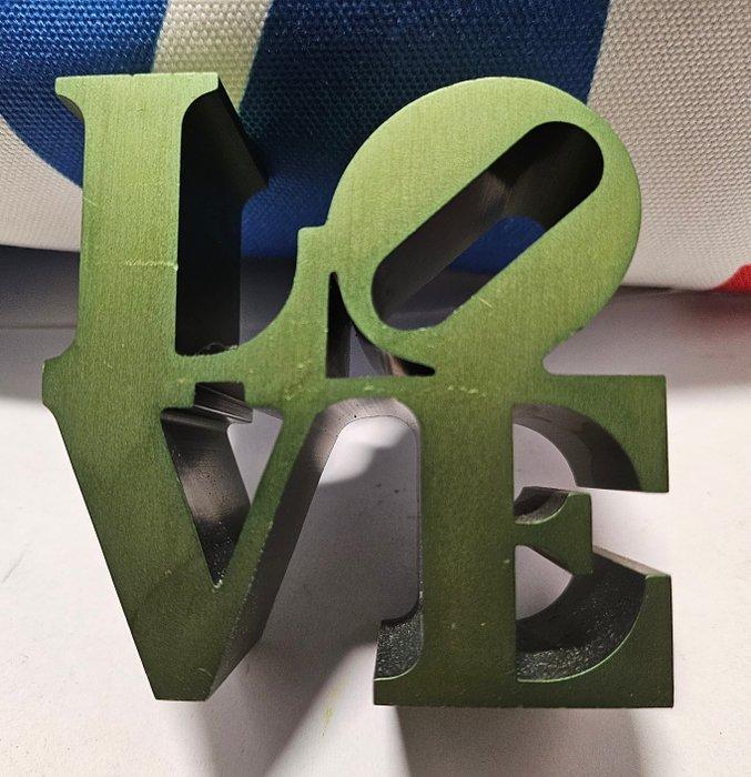 Robert Indiana (1928-2018) - LOVE GREEN Sculpture + Love Bag, Antiek en Kunst, Kunst | Designobjecten