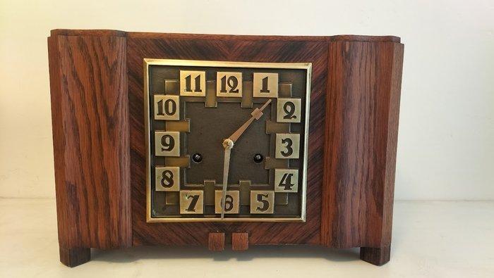 Amsterdamse School klok - Art Deco Eikenhout - Messing -, Antiek en Kunst, Antiek | Klokken