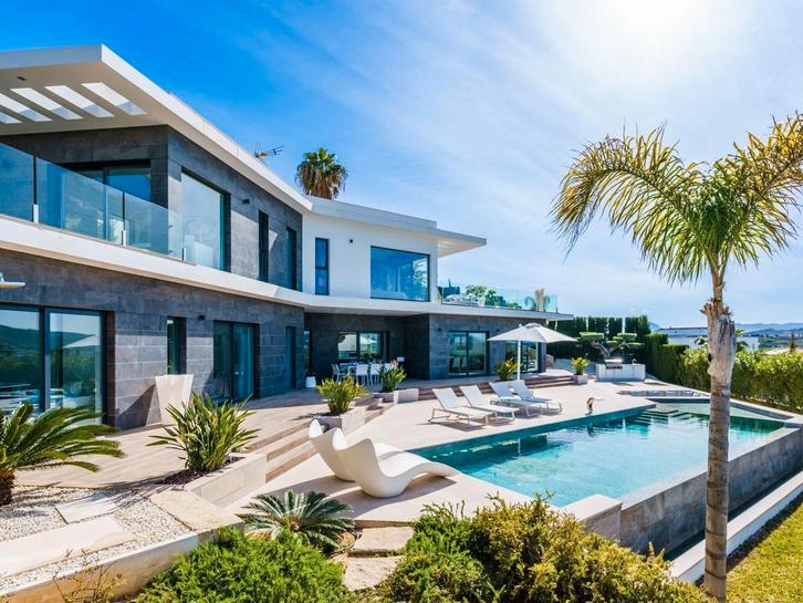 Luxe Vakantievilla huren in Spanje? - Boek Eenvoudig & Snel, Vakantie, Vakantiehuizen | Spanje, Aan zee, Aan meer of rivier, In bergen of heuvels