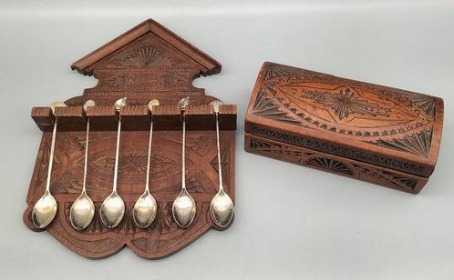 Friese kerfsnede houtsnijwerk - Lepeldoos (3) - Hout -, Antiek en Kunst, Curiosa en Brocante