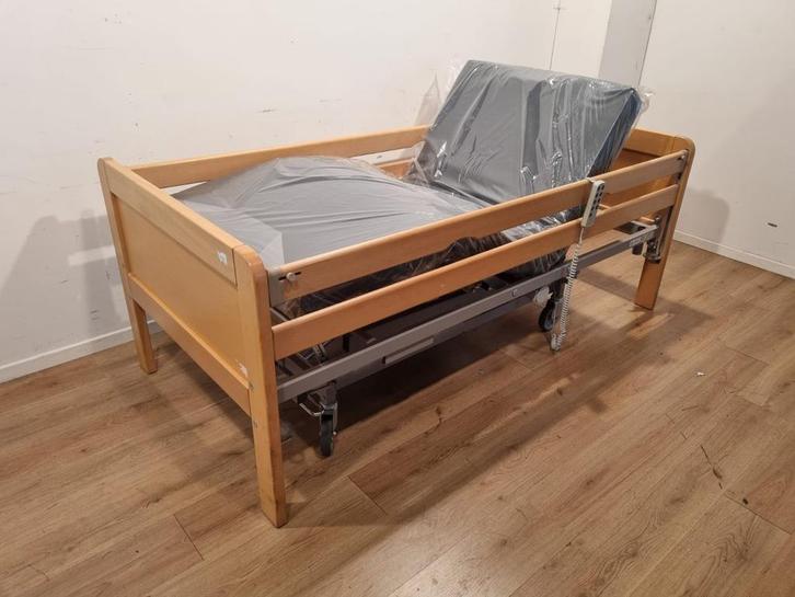 Braekevelt HL #73 Elektrisch Hoog Laag Thuiszorg-bed, Diversen, Verpleegmiddelen, Zo goed als nieuw, Verzenden