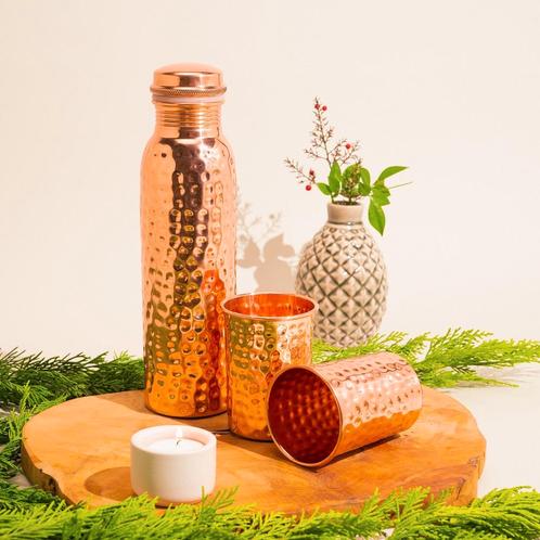 Puur koperen set van fles met 2 bekers gehamerd ± 950 ml (in, Sport en Fitness, Gezondheidsproducten en Wellness, Nieuw