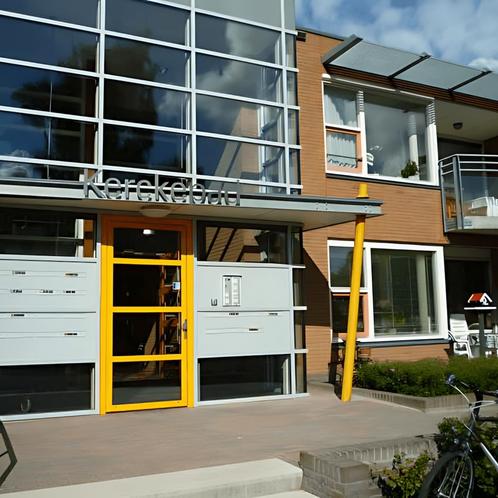 3-kamer appartement met Balkon aan Kerkwegje 22, Huizen en Kamers, Huizen te huur, Direct bij eigenaar, Appartement