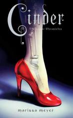 The Lunar Chronicles 1 -   Cinder, Boeken, Ophalen of Verzenden, Nieuw