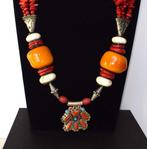 Antieke Kabyle Berber-halsketting 74 cm hars, koraal, Zilver