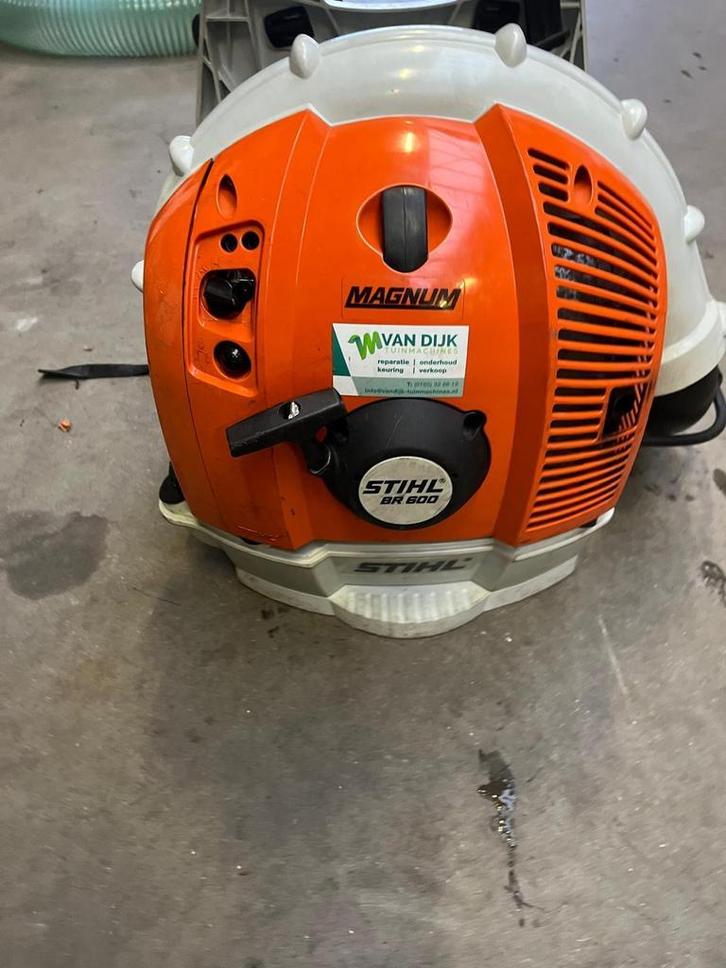 Stihl ruggedragen bladblazer BR 600 nette staat (gebruikt), Tuin en Terras, Bladblazers, Zo goed als nieuw
