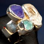 Verstelbare ring met natuurlijke edelstenen. Zilveren ring