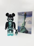 New York x Brandalism x Medicom Toy Be@rbrick - Statut Of, Antiek en Kunst