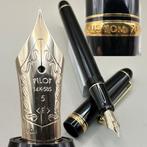 Pilot - Custom 74 (black) - 14K gold nib (F) - Vulpen, Nieuw