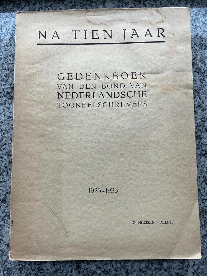 Gedenkboek van den Bond van Nederlandsche Tooneelschrijvers, Boeken, Kunst en Cultuur | Dans en Theater, Gelezen, Toneel, Verzenden