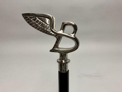 Wandelstok - Hout met embleem Bentley als handvat, Antiek en Kunst, Kunst | Designobjecten