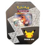 Pokemon Celebrations Box (Tin) - 25th Anniversary - Charizar, Hobby en Vrije tijd, Verzamelkaartspellen | Pokémon, Verzenden, Nieuw