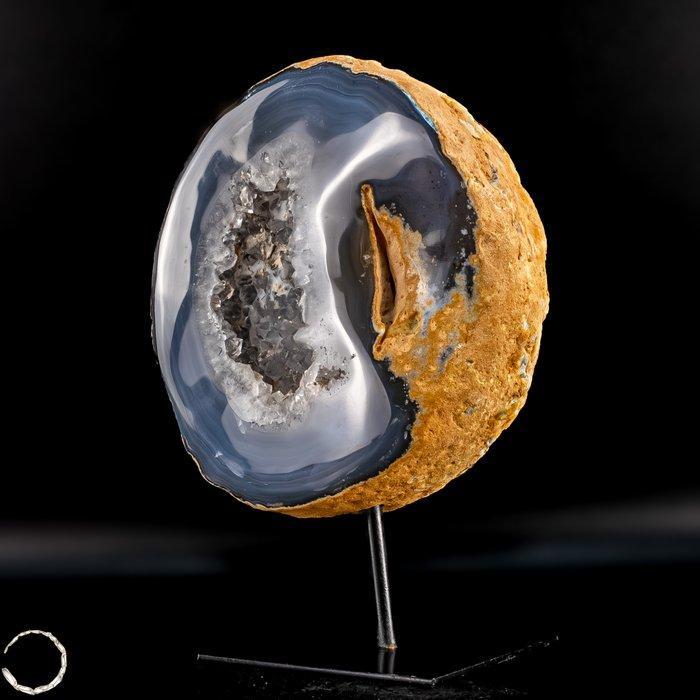 Natuurlijke chalcedony & agaat druzy op standaard van, Verzamelen, Mineralen en Fossielen